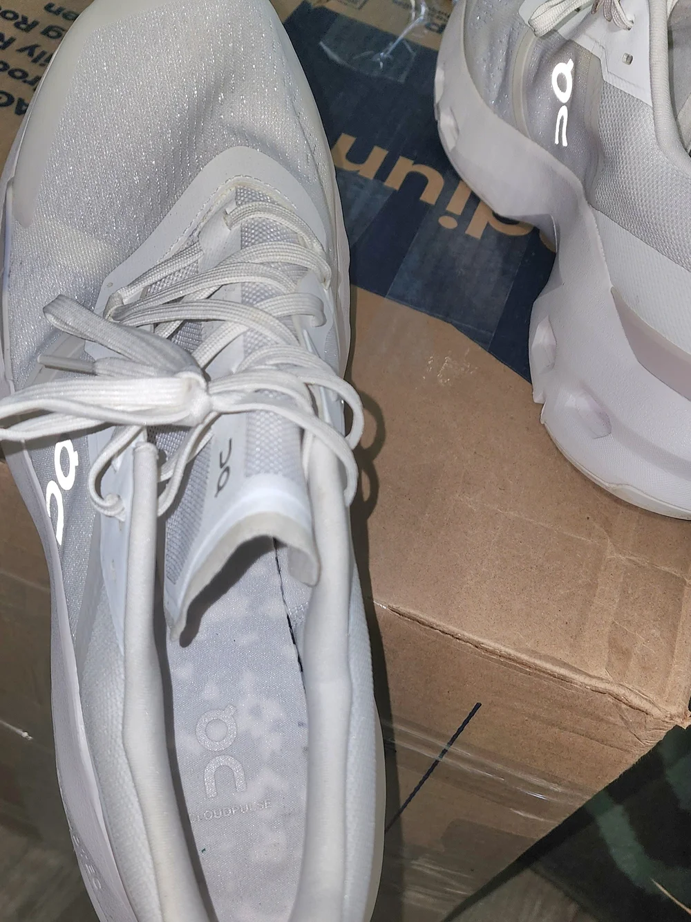 Men's Athletic Sneakers in White - Lightweight Performance Sz 13 Like New